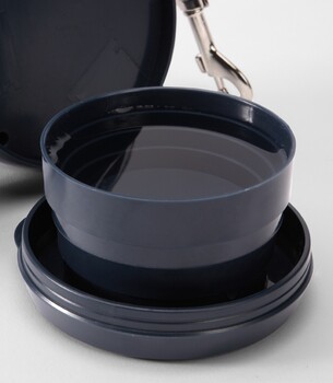 The removable water bowl keeps your pup hydrated