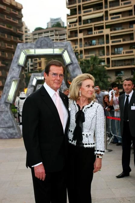 Former 007 Roger Moore and his wife arrive at the party. Moore is resident in Monaco these days.