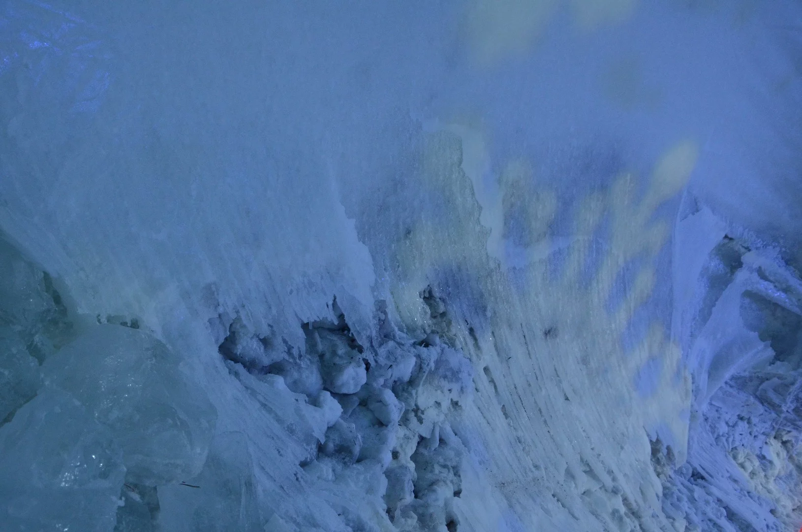 The Flamenco Ice Tower's walls have an average thickness of just 25 cm (9.84-in)