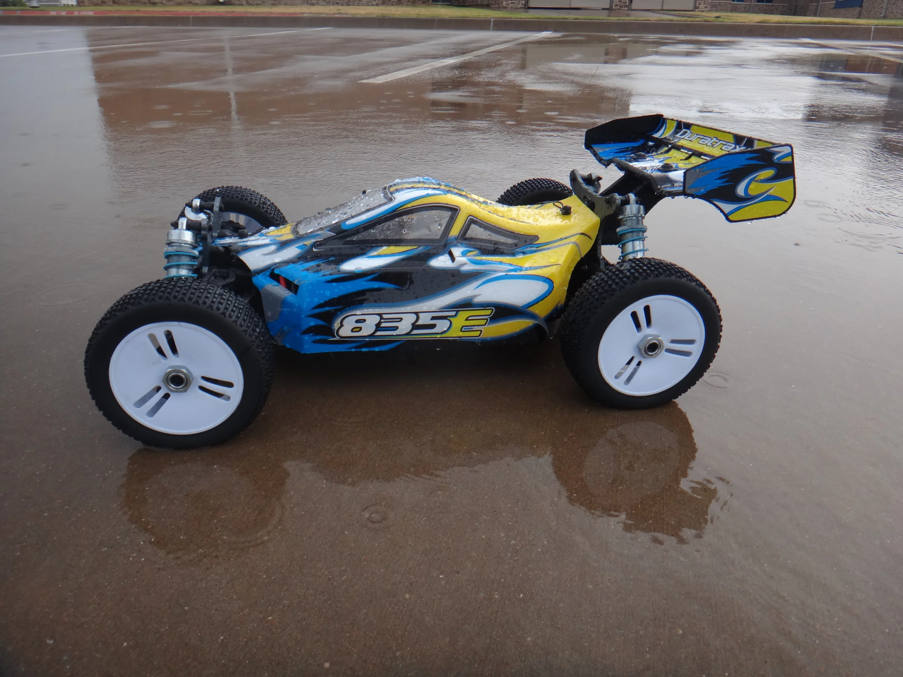 According to the manufacturer, the Duratrax 835E is designed to be completely waterproof