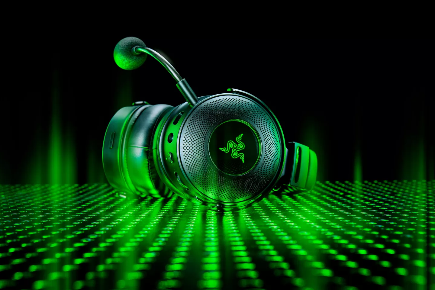 The Kraken V3 Pro gaming headphones come with a detachable supercardoid boom mic for the promise of clearer comms in the heat of battle