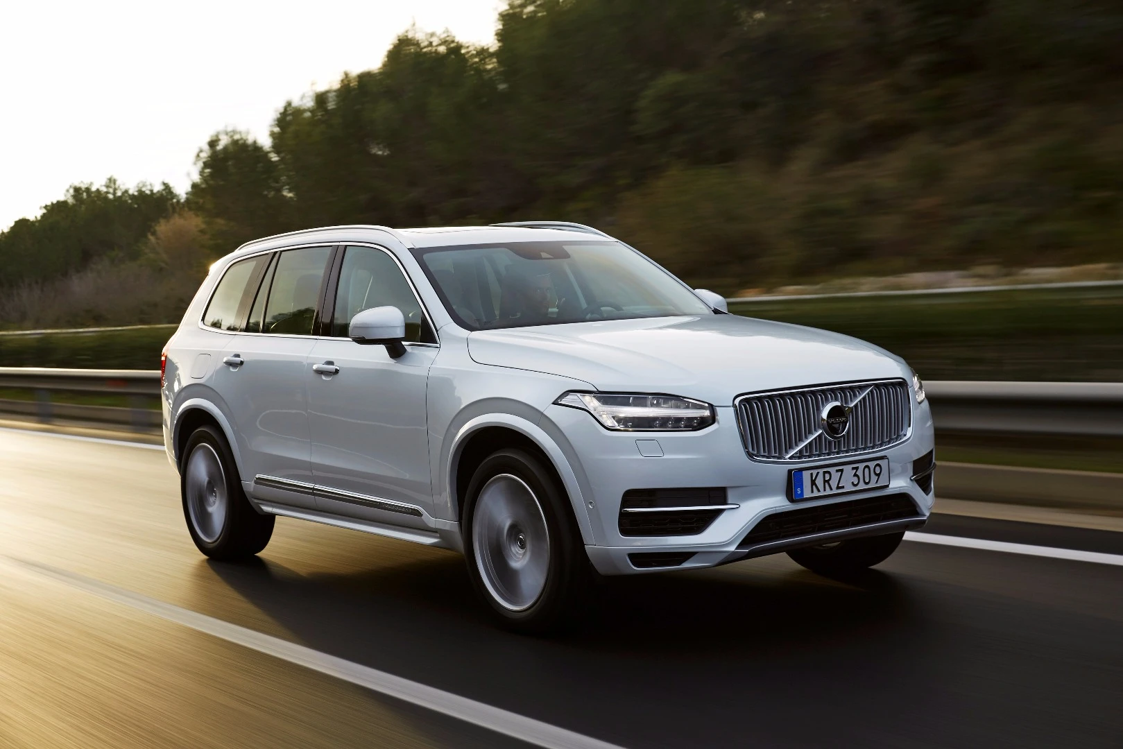 The capable-looking computer will put put through its paces by Volvo, who will use it in a fleet of 100 XC90 SUVs next year