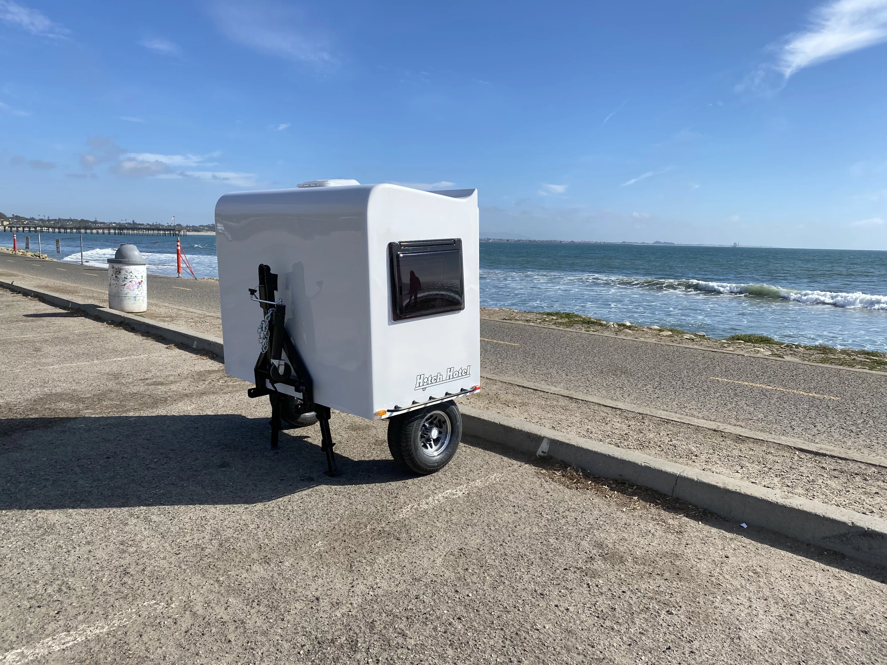 With its tiny, ultralight footprint, the Hitch Hotel Traveler is designed for hassle-free towing