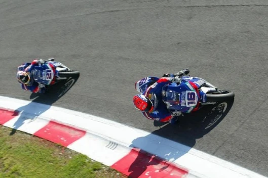 Charpentier leads Fujiwara