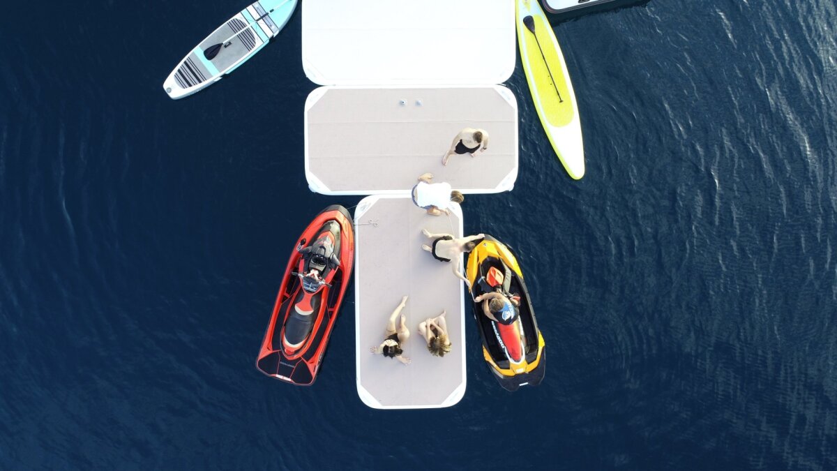 Each Yachtbeach module measures 4 x 2 m and is topped with a solid, removable surface that makes them perfect as temporary jetties or places to lounge about