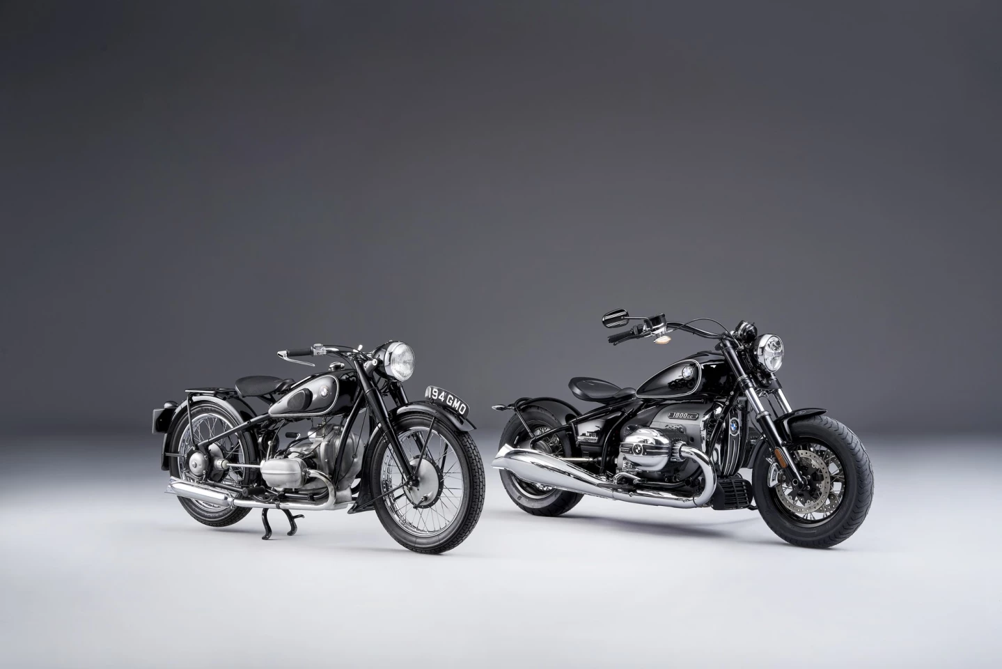 Th3 2021 BMW R 18 Cruiser First Edition next to its inspiration source, the 1936 R5