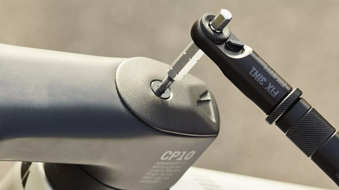 A switch on the FIX allows the ratchet to operate either clockwise or anticlockwise