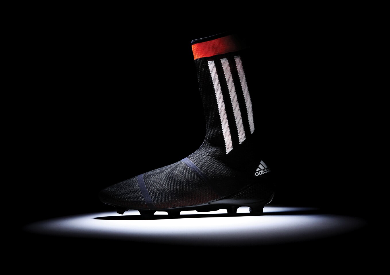 Adidas' all-in-one boot/sock hybrid Adidas PrimeKnit FS