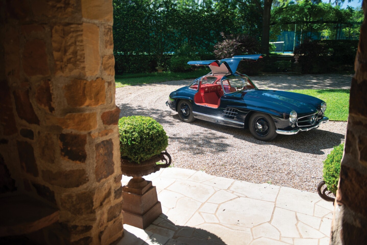 2018 Monterey Car Week Auction Report | 1955 Mercedes-Benz 300 SL Gullwing | Sold For $1,435,000 | Estimate: from $1,450,000 to $1,650,000 | No ReserveAuction: RM-Sothebys | Lot 237 | Official Description