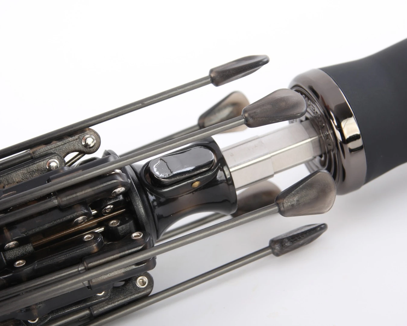 The Hedgehog Carbon benefits from dual carbon fiber and polycarbonate construction