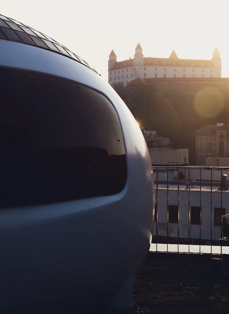 The Ecocapsule measures 4.67 x 2.2 m (15 x 7.2 ft) and reaches a height of 2.5 m (8.2 ft)
