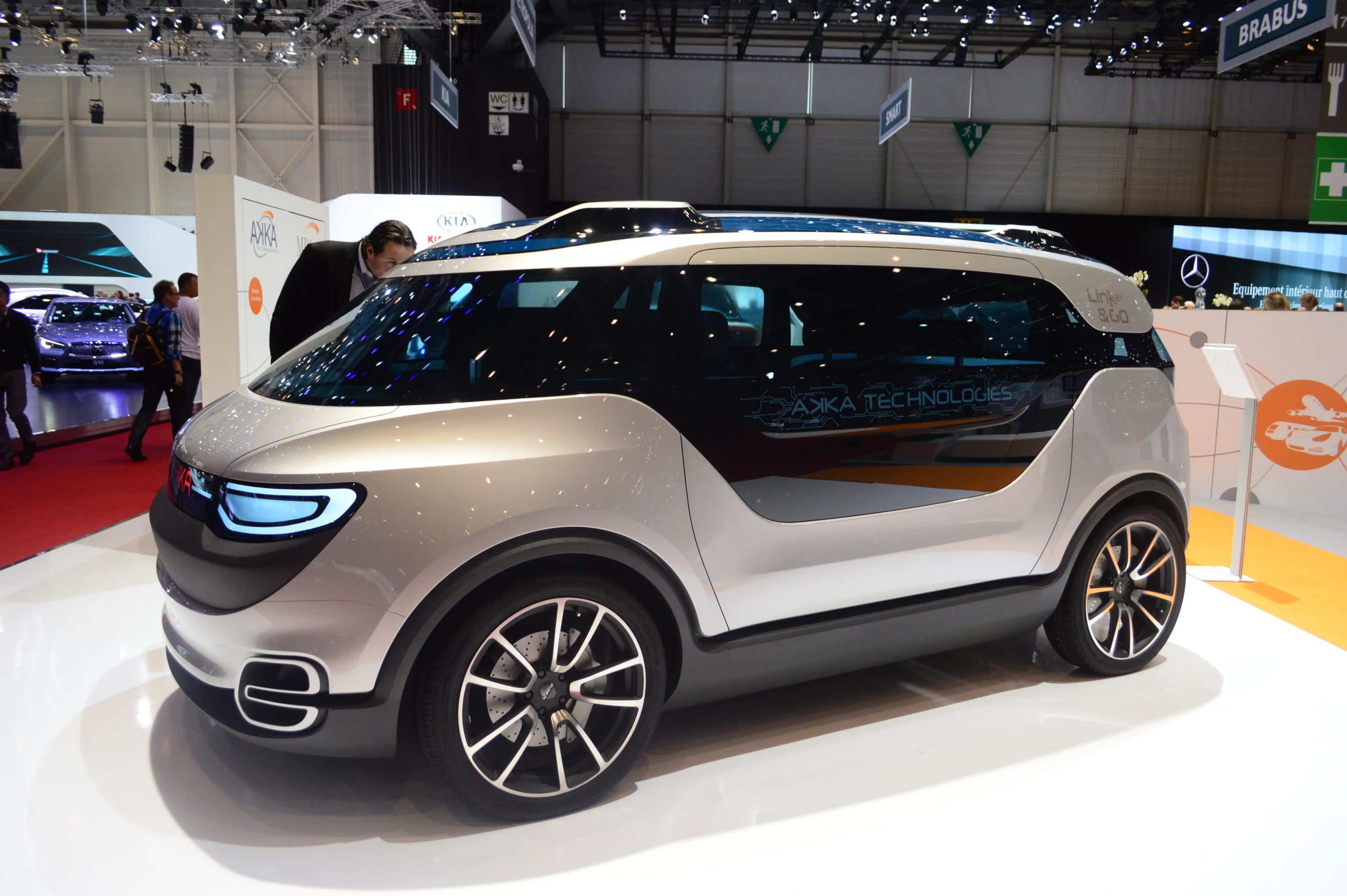 The Link & Go 2.0 is a touch boxier than the original