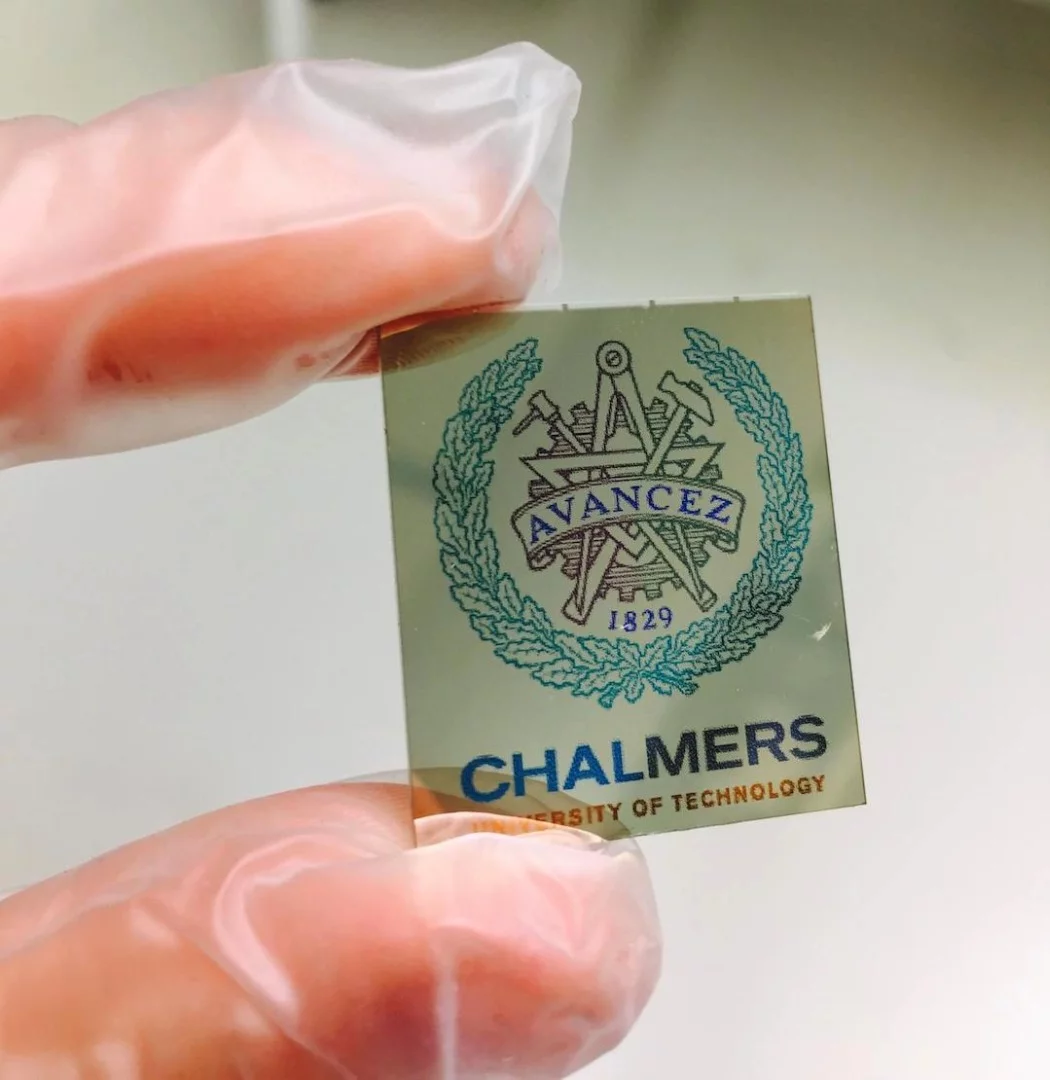 As a reflective display, the researchers believe the material will work best for outdoor signage, posters and information screens