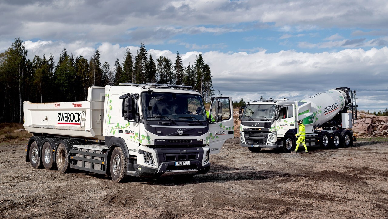 Volvo Trucks and long-term customer Swerock are currently testing the electric FM and FMX vehicles in construction projects in and around Gothenburg, Sweden