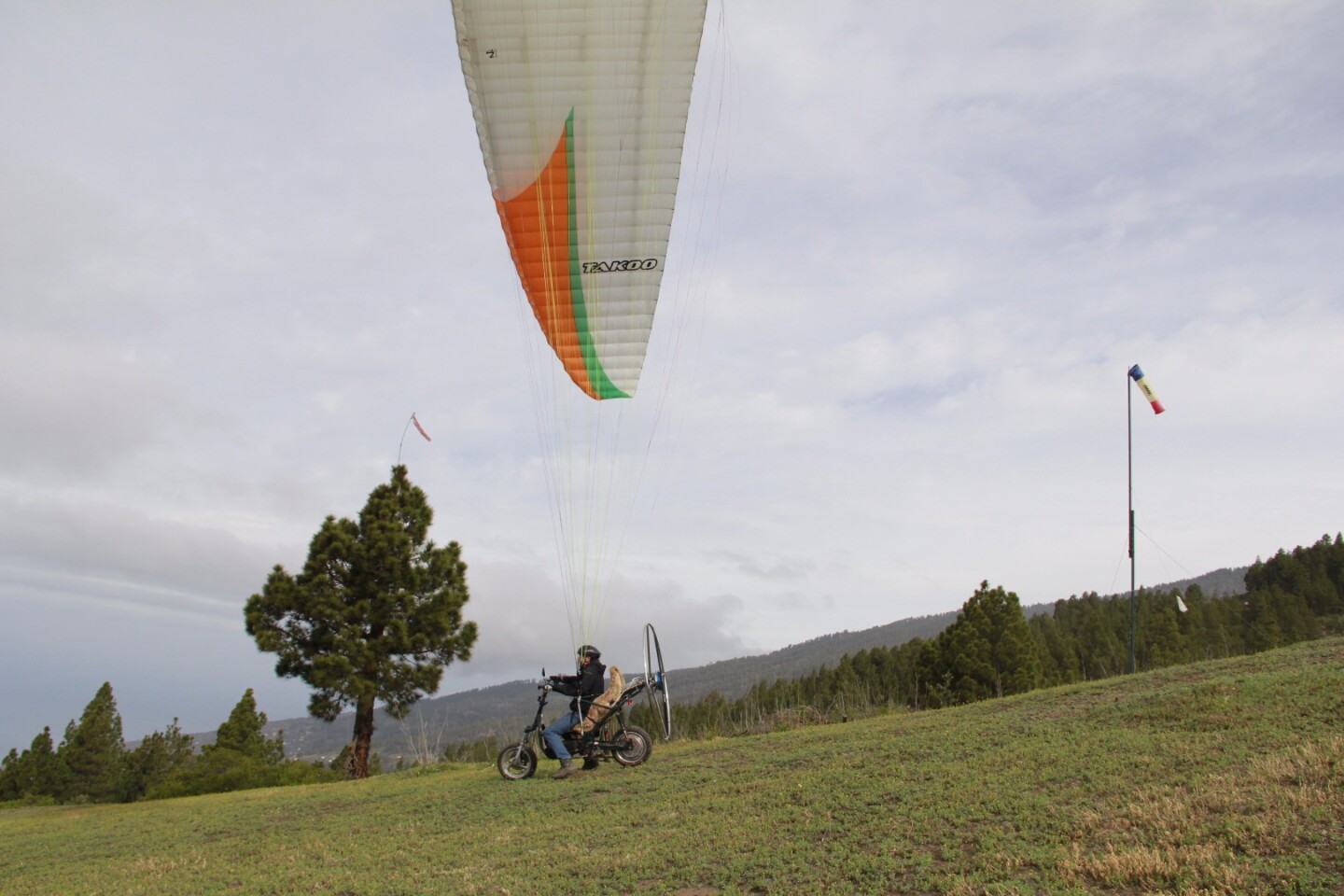 Flying electric scooter aces 46minute maiden test flight
