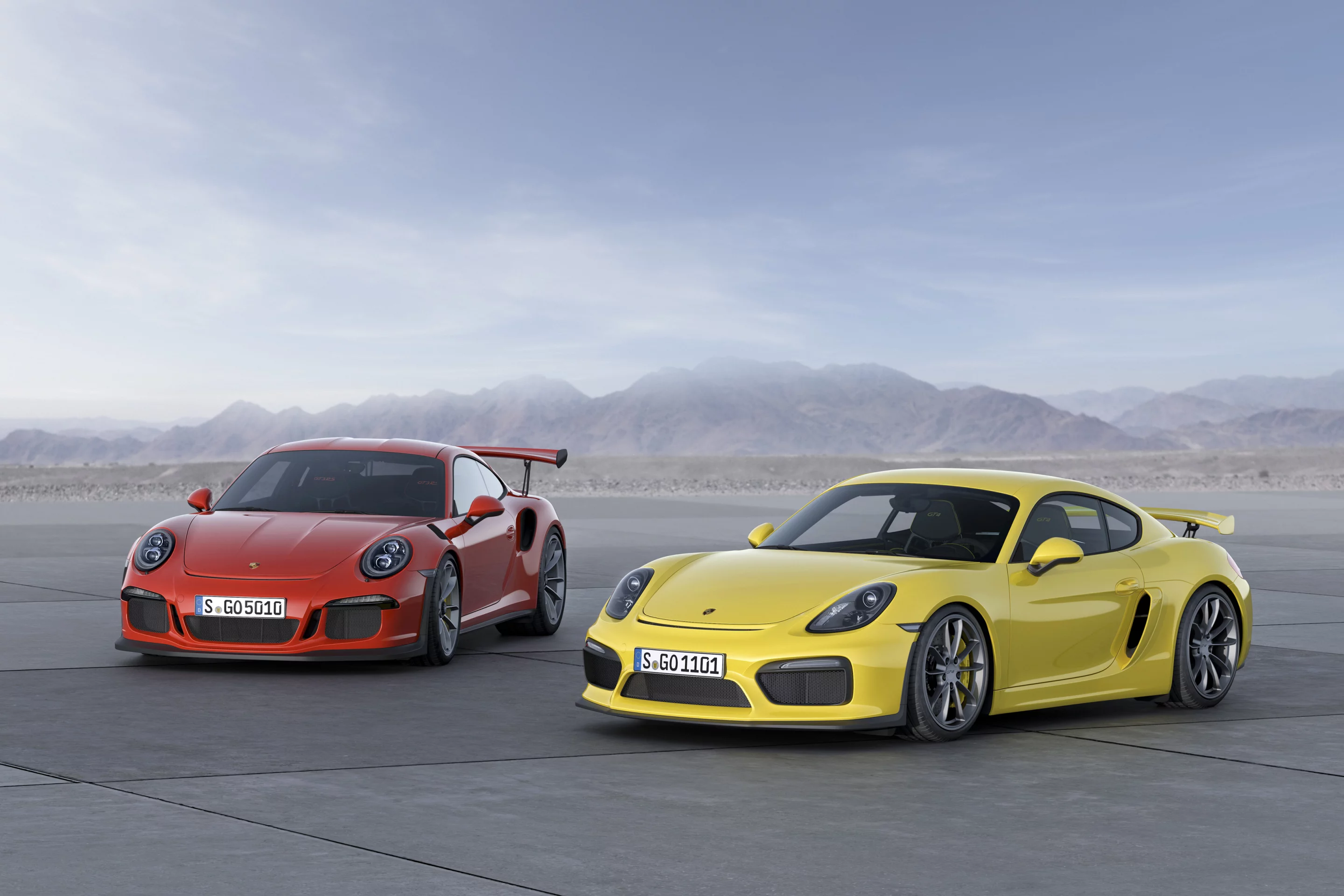 The GT3 RS was launched alongside the new Cayman GT4