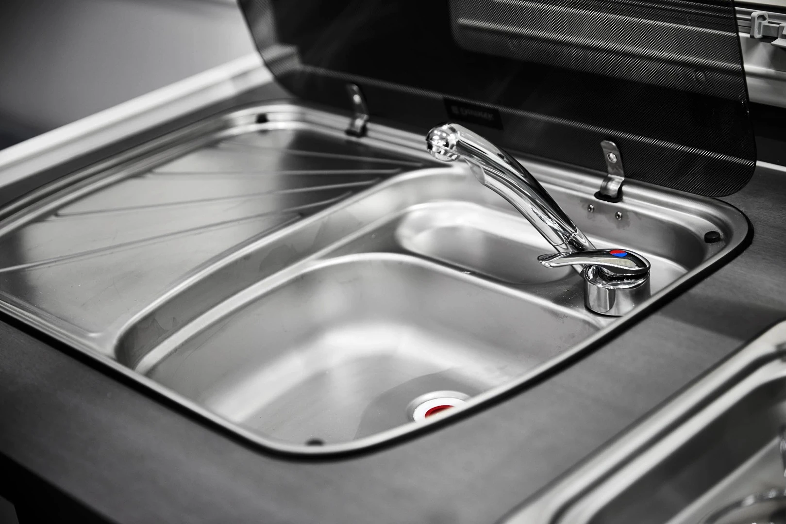Kitchen sink