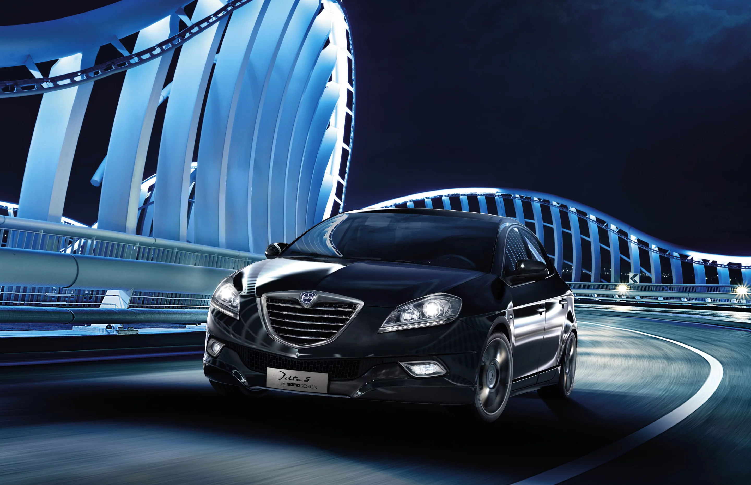 Delta S is powered by a1.9-liter Twin Turbo MultiJet engine, producing 190 hp and 295 lb.ft (400 Nm) of torque