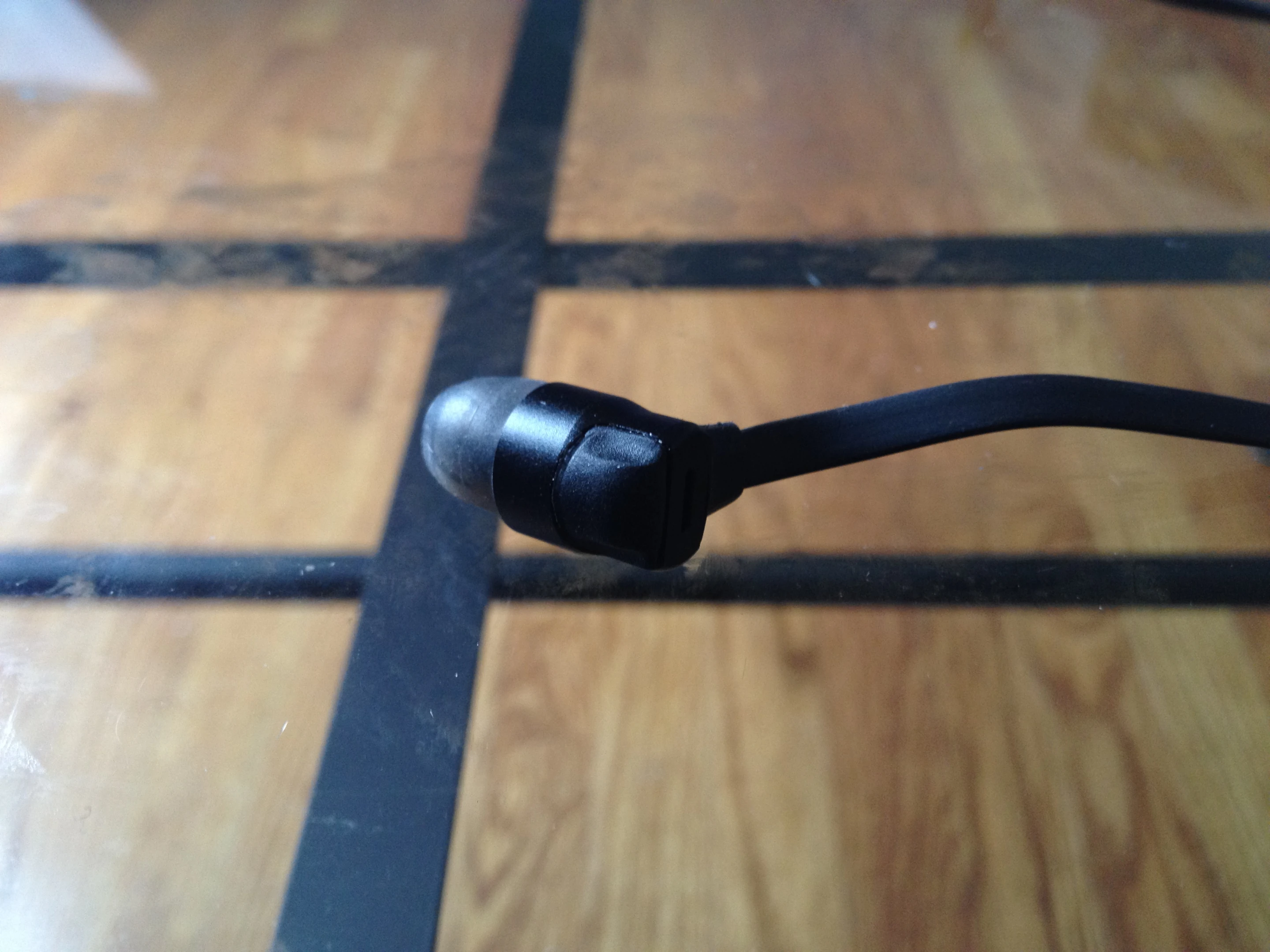 A view of the Munitio SV earphones