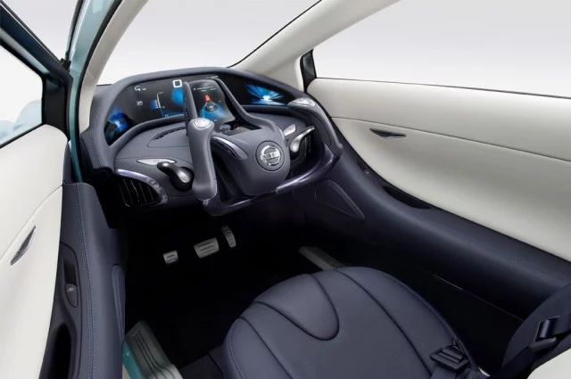 Nissan "Land Glider"