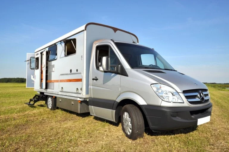 The Tonke Fieldsleeper International is available in 4x2 and 4x4 Mercedes-Benz base options