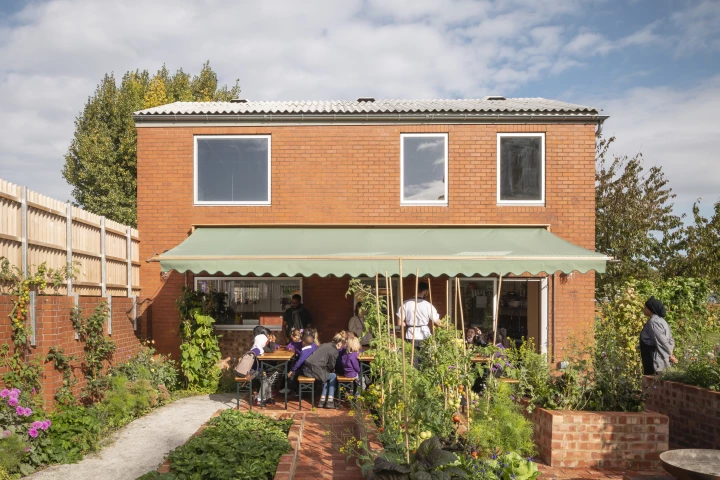 The Hackney School of Food, by Surman Weston, is the 2022 winner of the RIBA Stephen Lawrence Prize