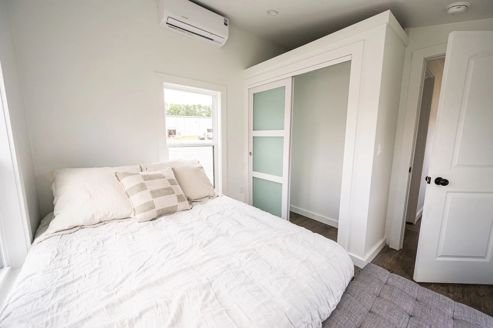 The Rowan's bedroom includes a double bed and a built-in closet