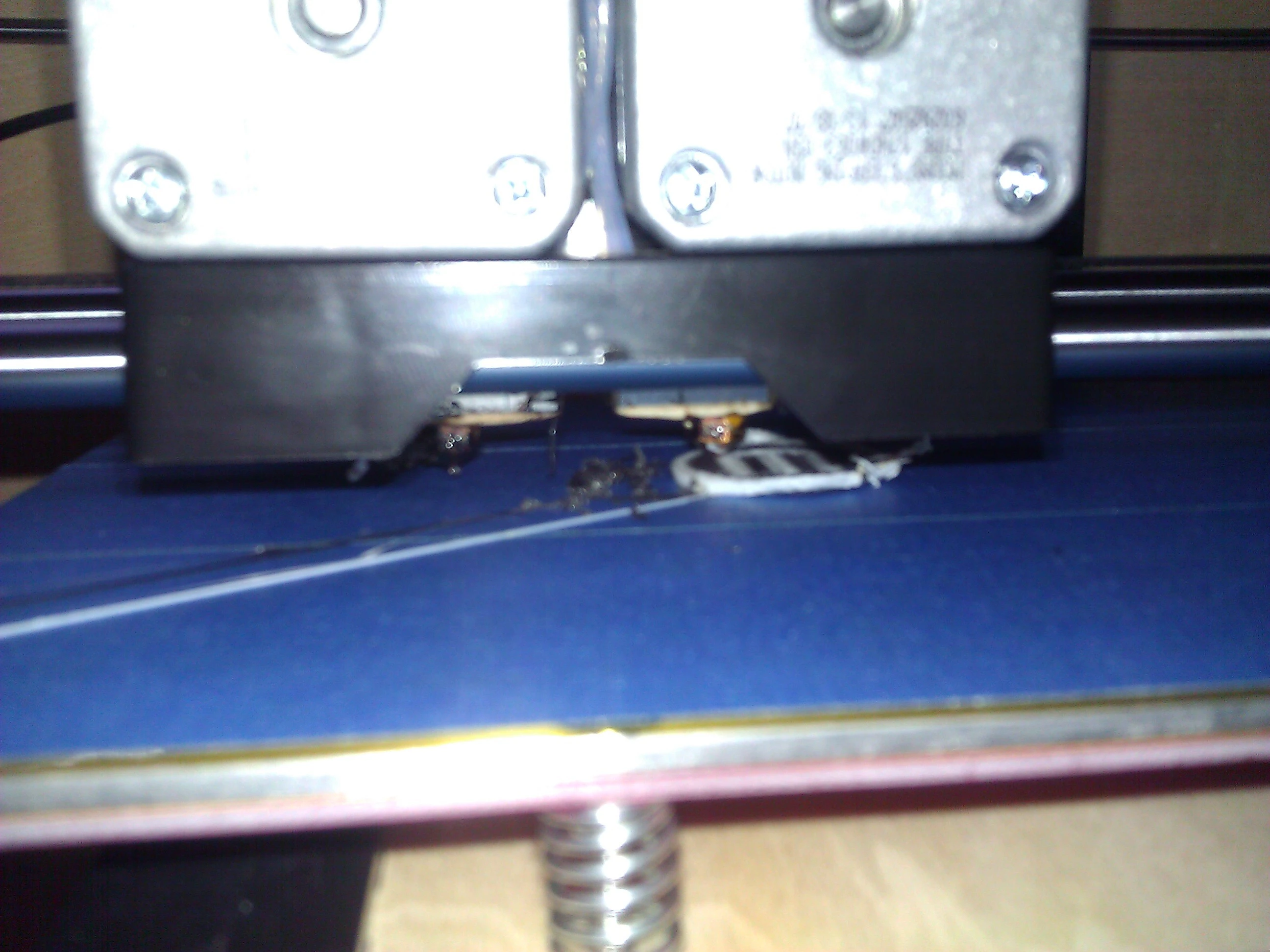The extruder is that tiny brass fitting at the bottom of the print head (Photo: Gizmag)