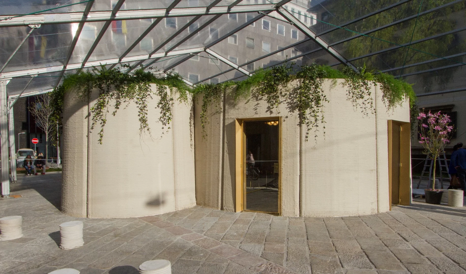 3D Housing 05 was conceived to demonstrate the efficacy of 3D-printing technology