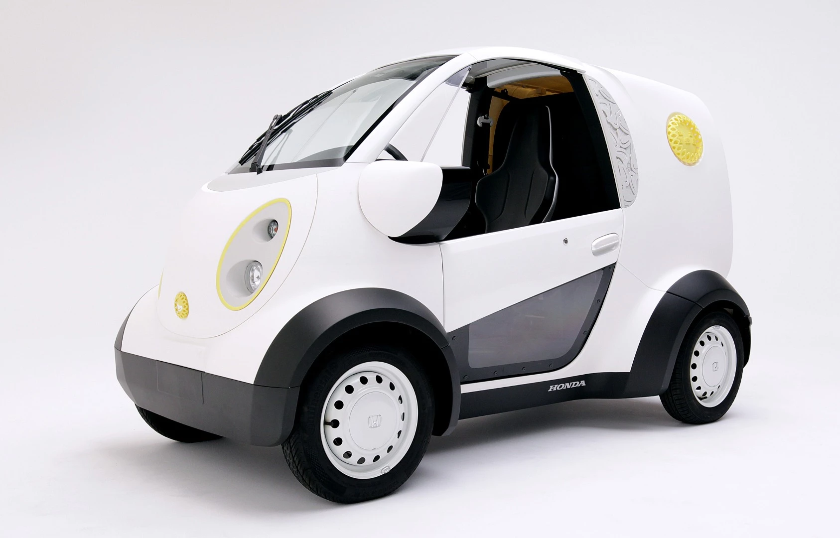 The Micro Commuter delivery vehicle was created for confectionary firm Toshimaya