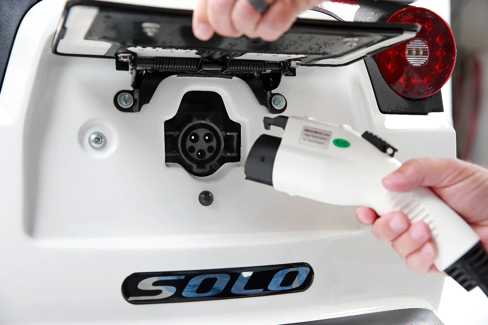 The Solo's lithium ion battery charges in as little as 3 hours