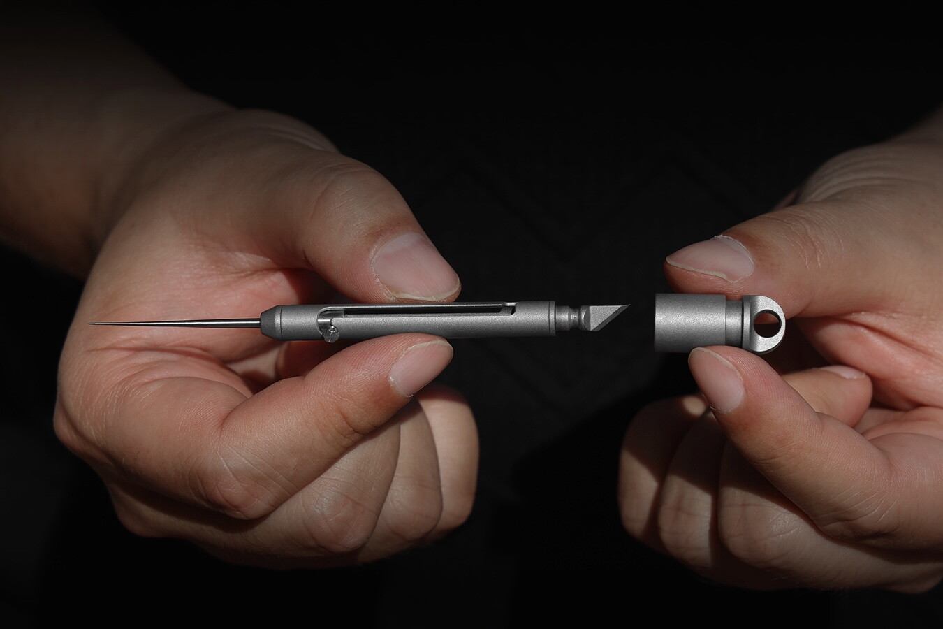 The AcePick is made of sandblasted Grade 5 titanium