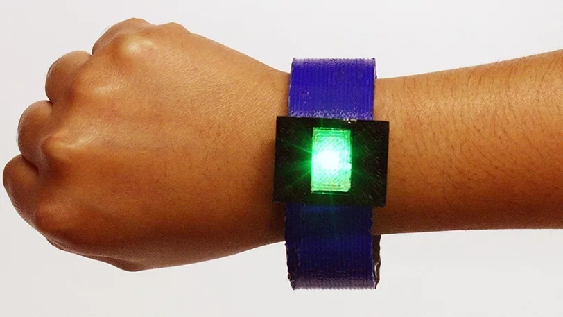 The 3D-printed battery in this bracelet kept the LED lit for approximately one minute
