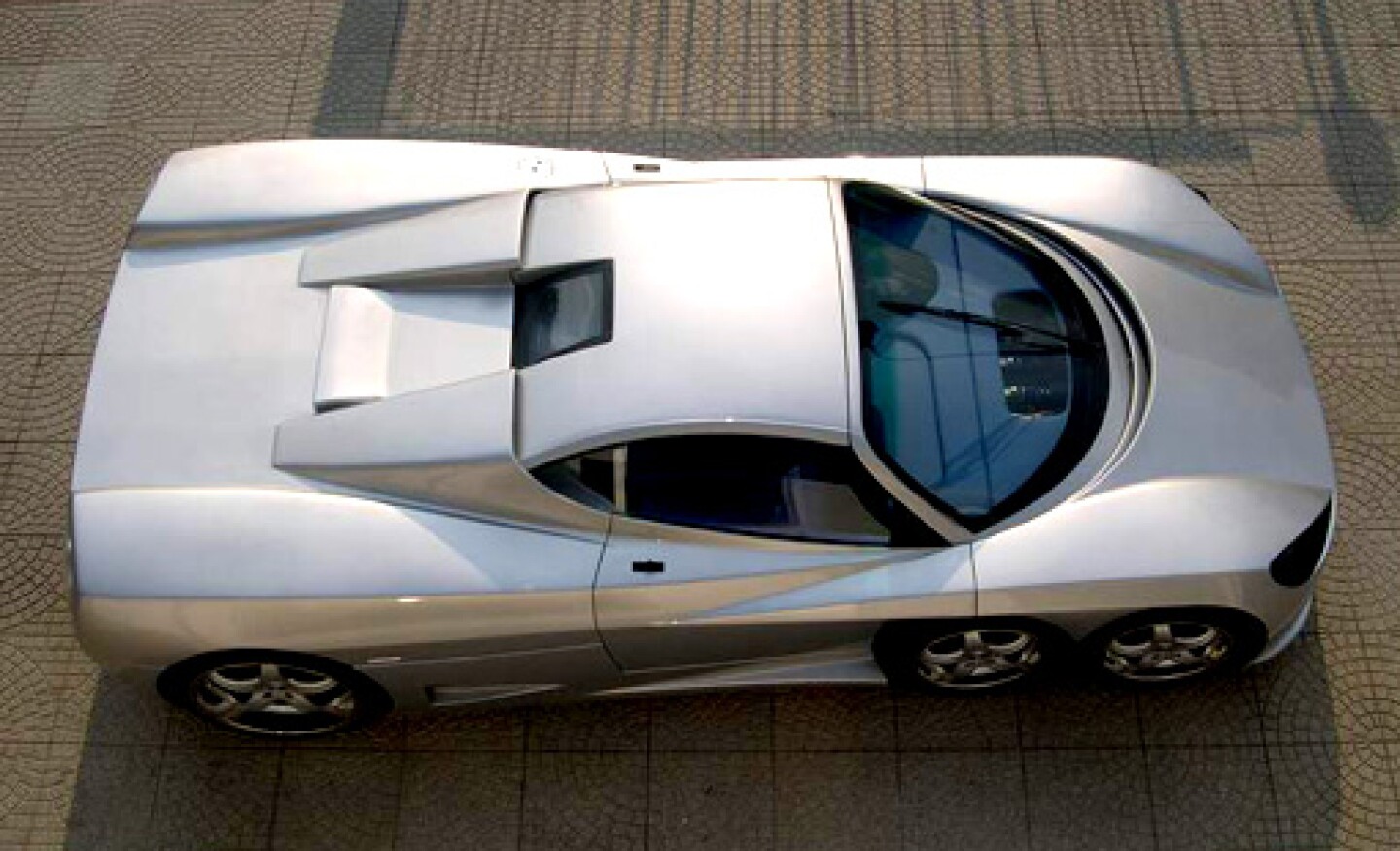 US400,000 Covini sixwheeled supercar set for production