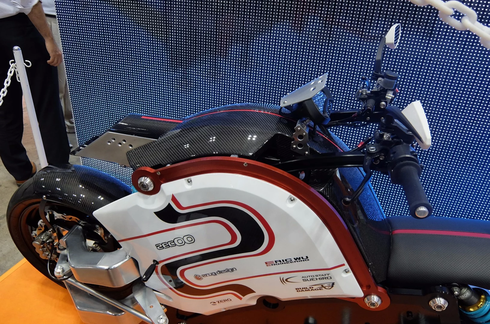 If you compare the production machine with the prototype, it is this front area that has changed the most