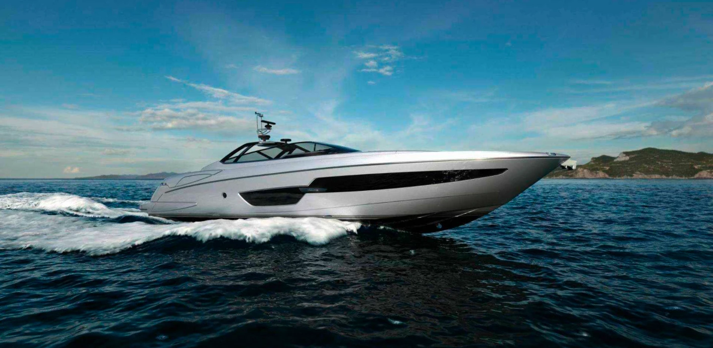 With its dual diesel engines, the 87.6-ft Florida can reach speeds up to around 40 knots