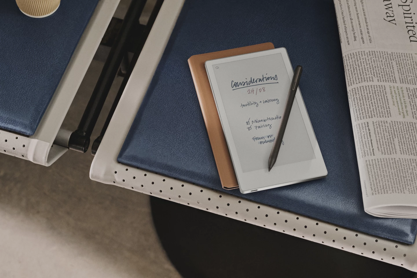 The reMarkable Paper Pro Move can be used in bright lighting, as well as after dark thanks to a built-in reading light