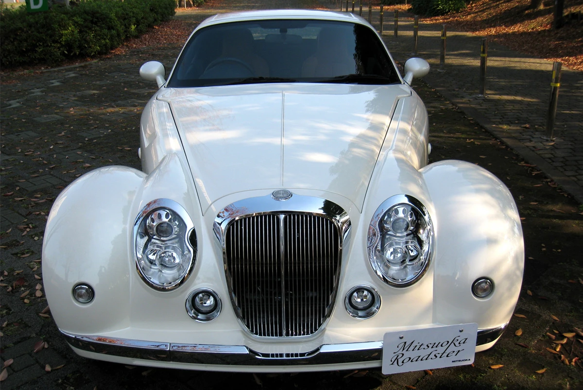 The Roadster's styling is designed to hark back to classic British sports cars