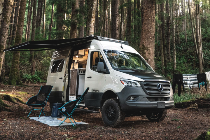 Tiffin gives the base Sprinter an upgraded suspension with Agile Offroad Fox shocks