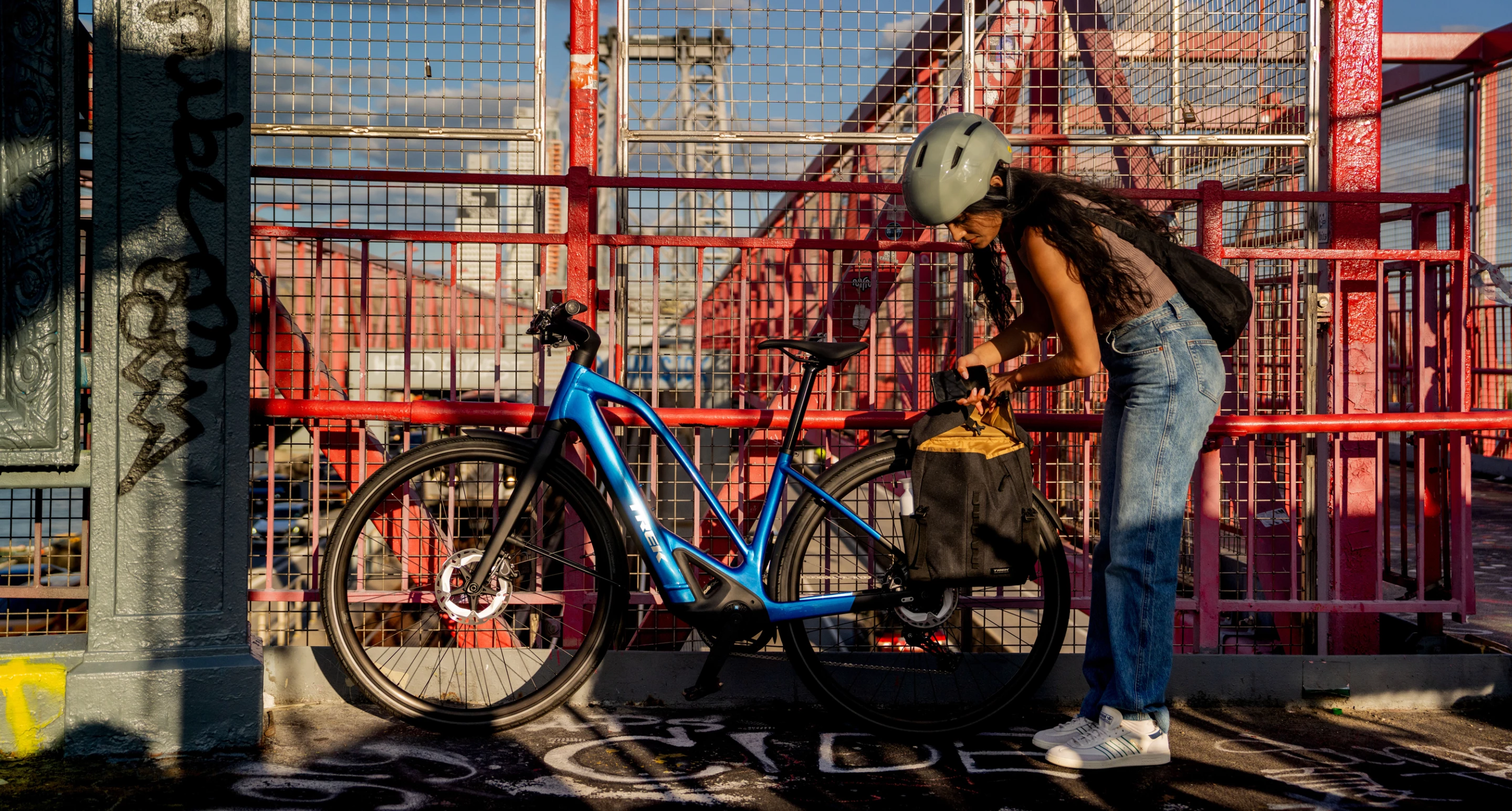 The FX+ 7 boasts an included rear rack that's ready for MIK-compatible panniers