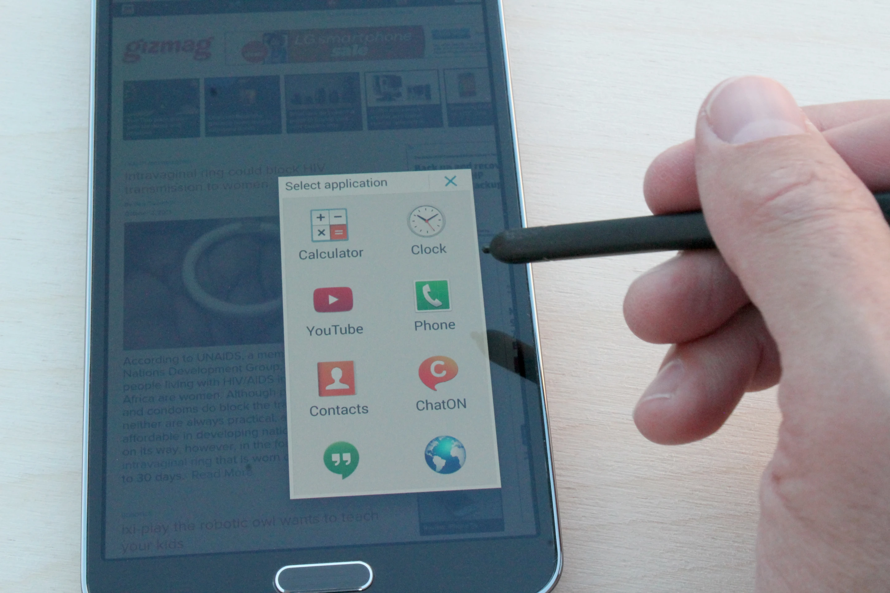 The list of apps compatible with Pen Window is pretty short, but there are some useful ones in there