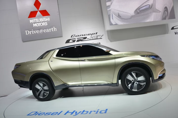 Mitsubishi's distinctive GR-HEV diesel-hybrid pick-up concept