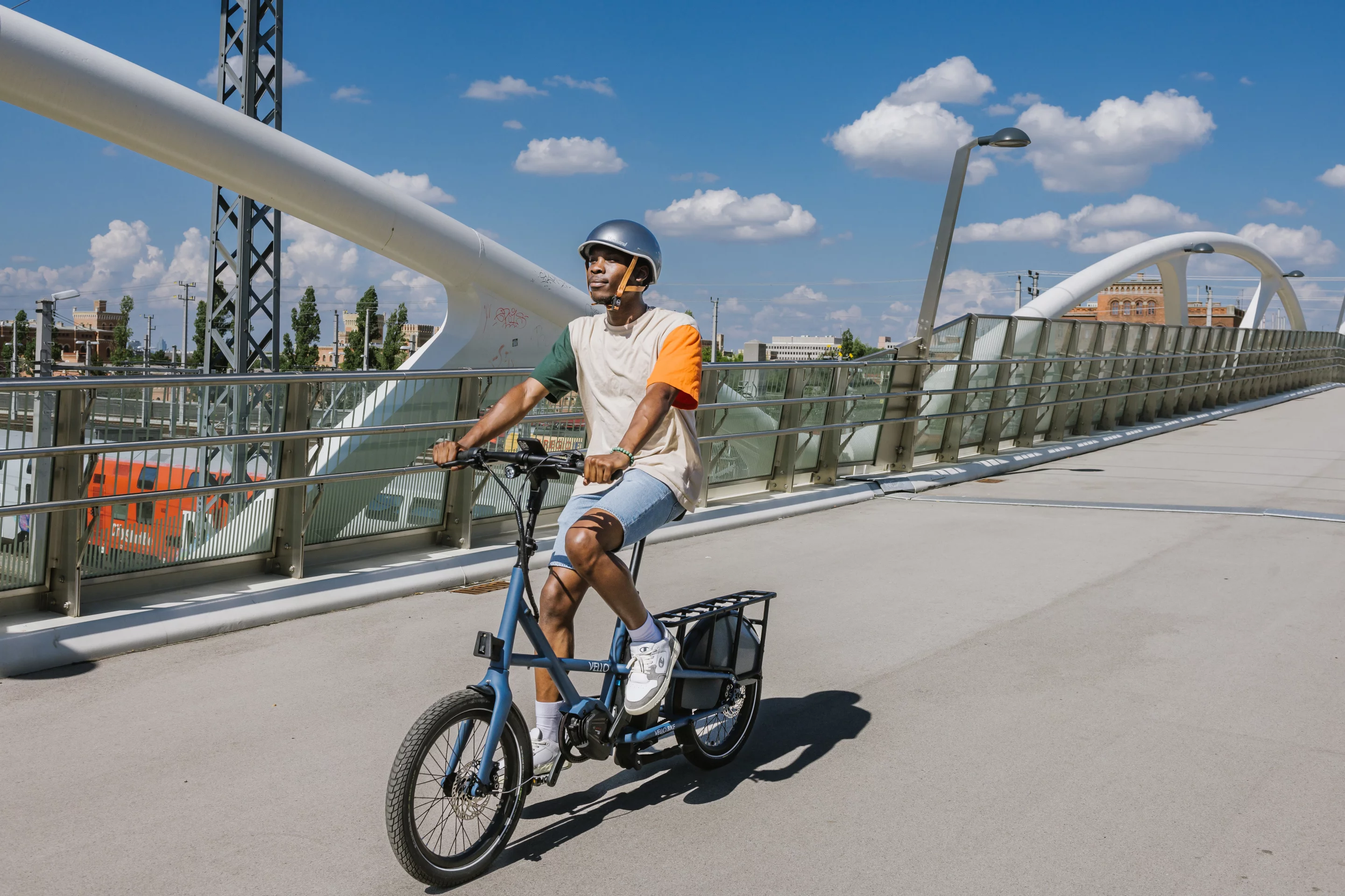 If optioned with dual 545-Wh batteries, riders can look forward to up to 250 km of per-charge range