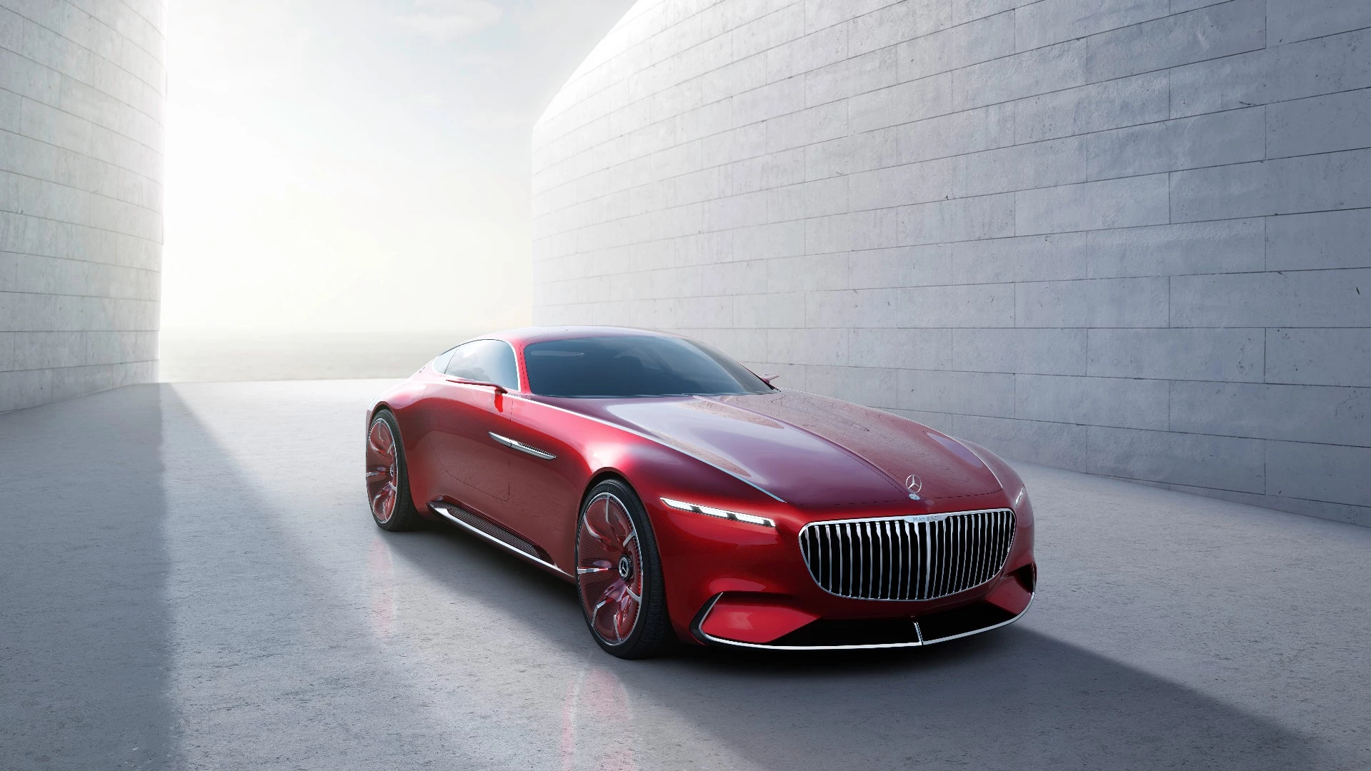 The Vision Mercedes-Maybach 6 drive system has an output of 550 kW (750 hp). The shallow underfloor battery allows a range of over 500 kilometres according to the NEDC (over 200 miles according to EPA).