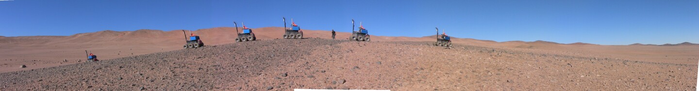 A time-lapse panorama of the Seeker rover negotiating a small hill that featured a sudden change in soil texture (Photo: ESA)
