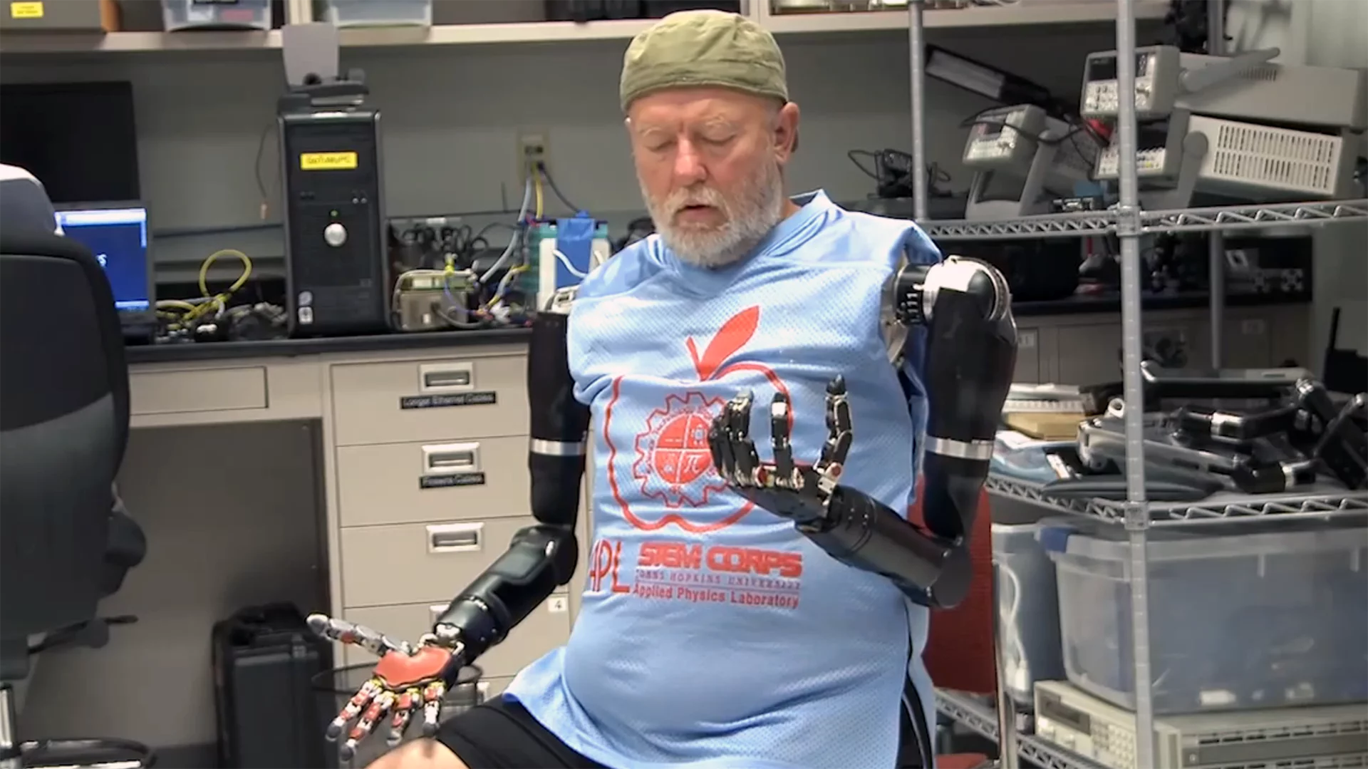 The new technology allowed test subject Leslie Baugh to simultaneously control a combination of motions across both arms – a first for the field