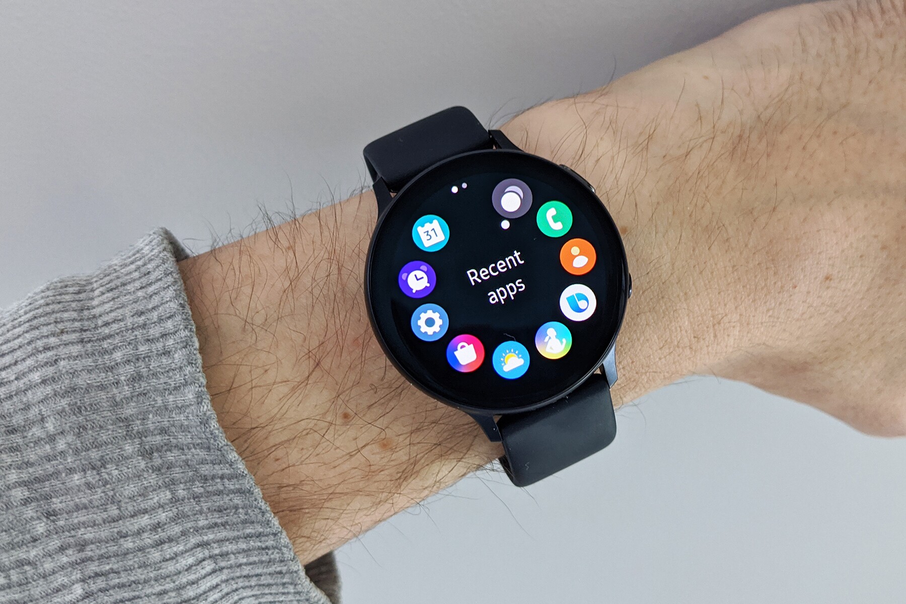 Samsung watch обновление. Galaxy watch Active 2 обзор. Galaxy Wearable. High Tech watch.