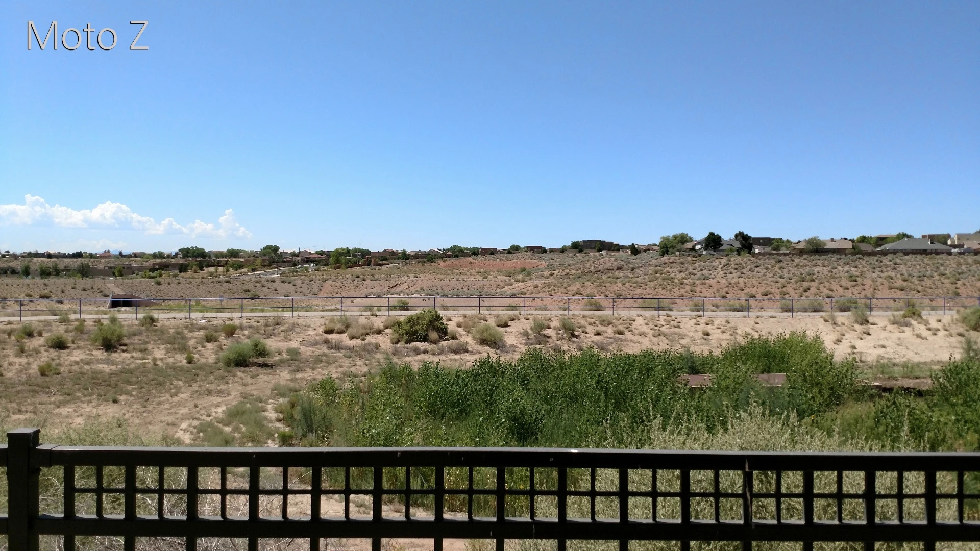 Moto Z Droid camera sample: outdoors, direct light
