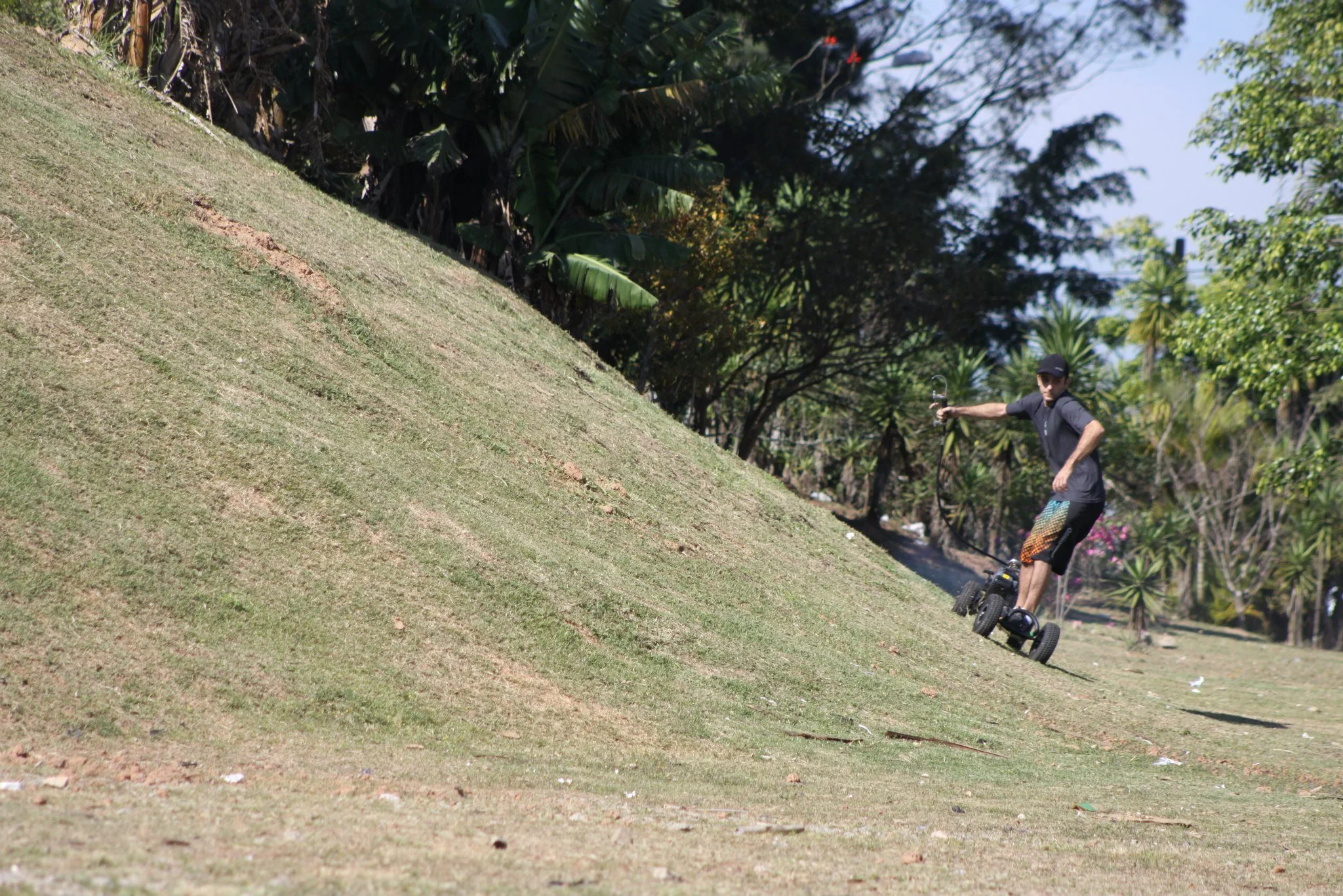Tackling a grassy hill with the Carve Motor 50cc