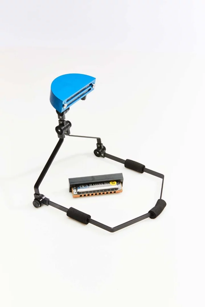 Solo performers can go hands-free with the addition of a Steady-Rack mount